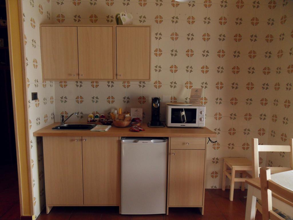 Leucosia Bed & Breakfast Salerno Habitación foto